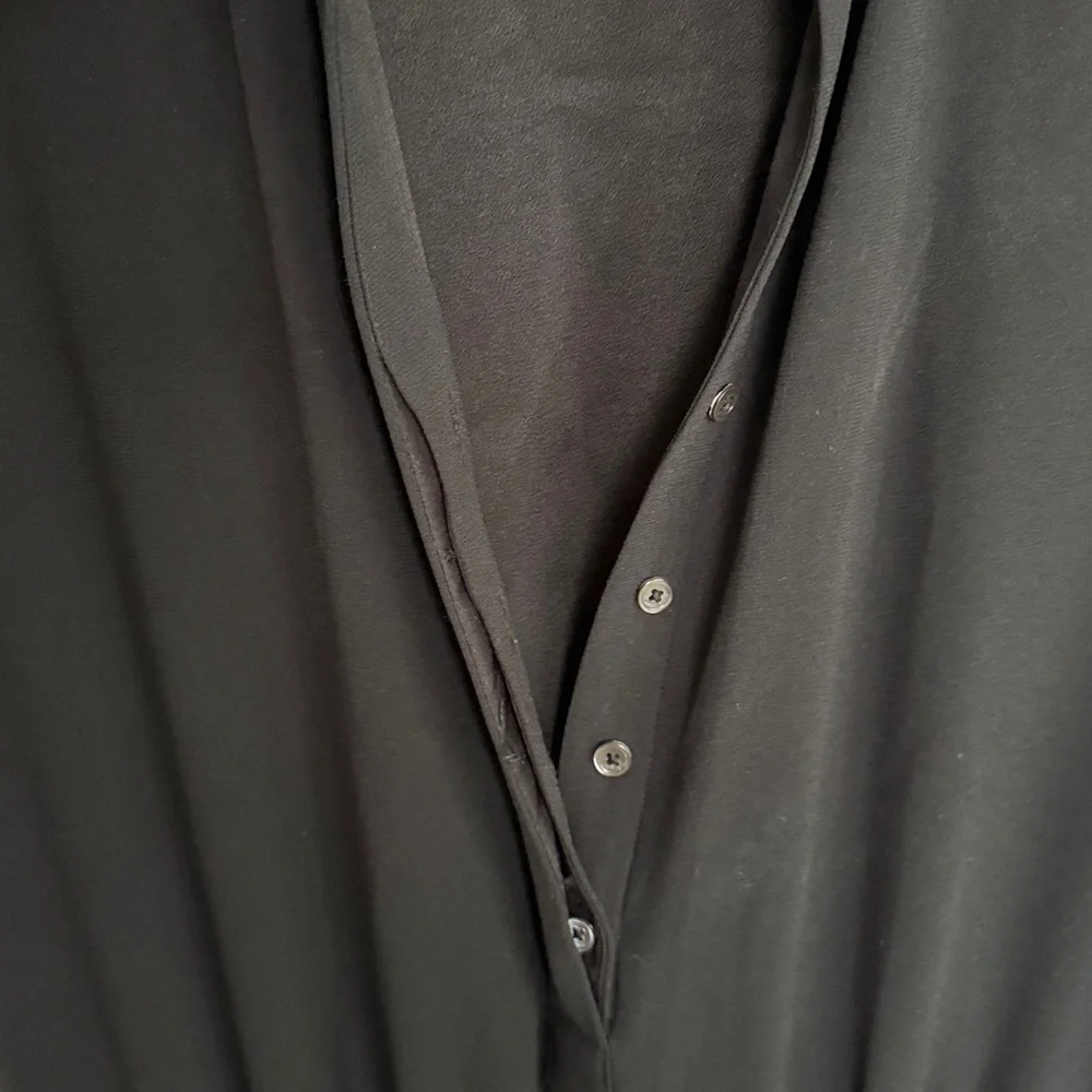 Aritzia Babaton Donnie Jumpsuit Button Up Tapered Leg Black Cap Sleeve - Picture 5 of 7